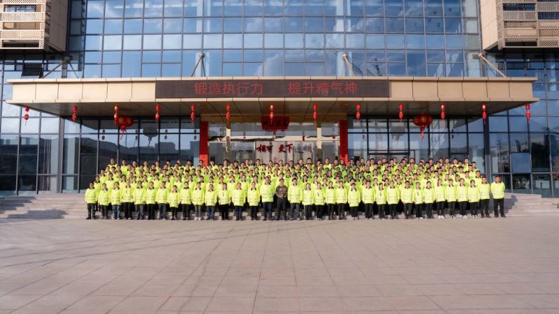 逾越自我 追求卓越丨亚洲bwin光学2024年春季全体员工军训运动